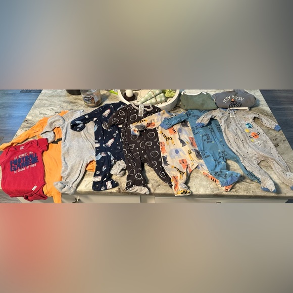 0-3 months - Picture 1 of 1